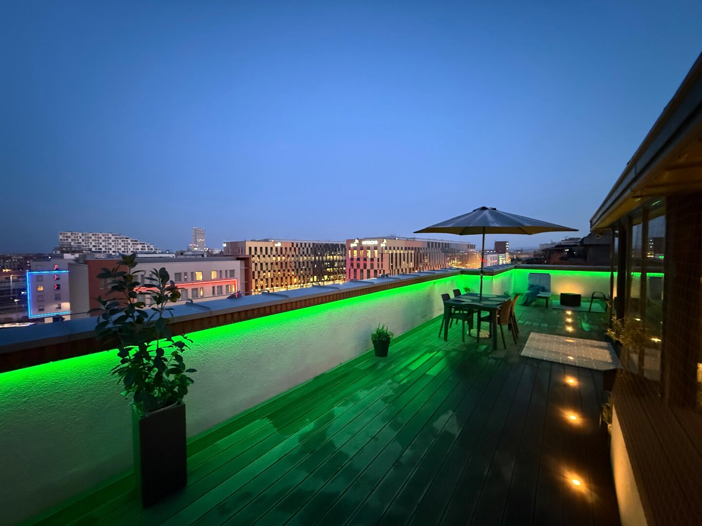 Przestronny Penthouse z 2 sypialniami, wielkim tarasem i parkingiem w Kompleksie Angel City 71m&sup2; 